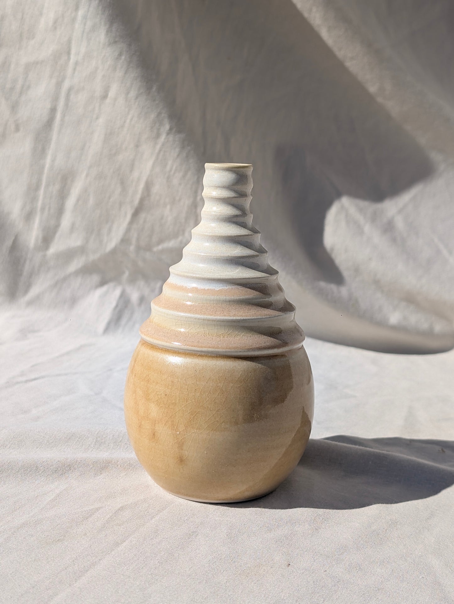 Iden pottery flower vase
