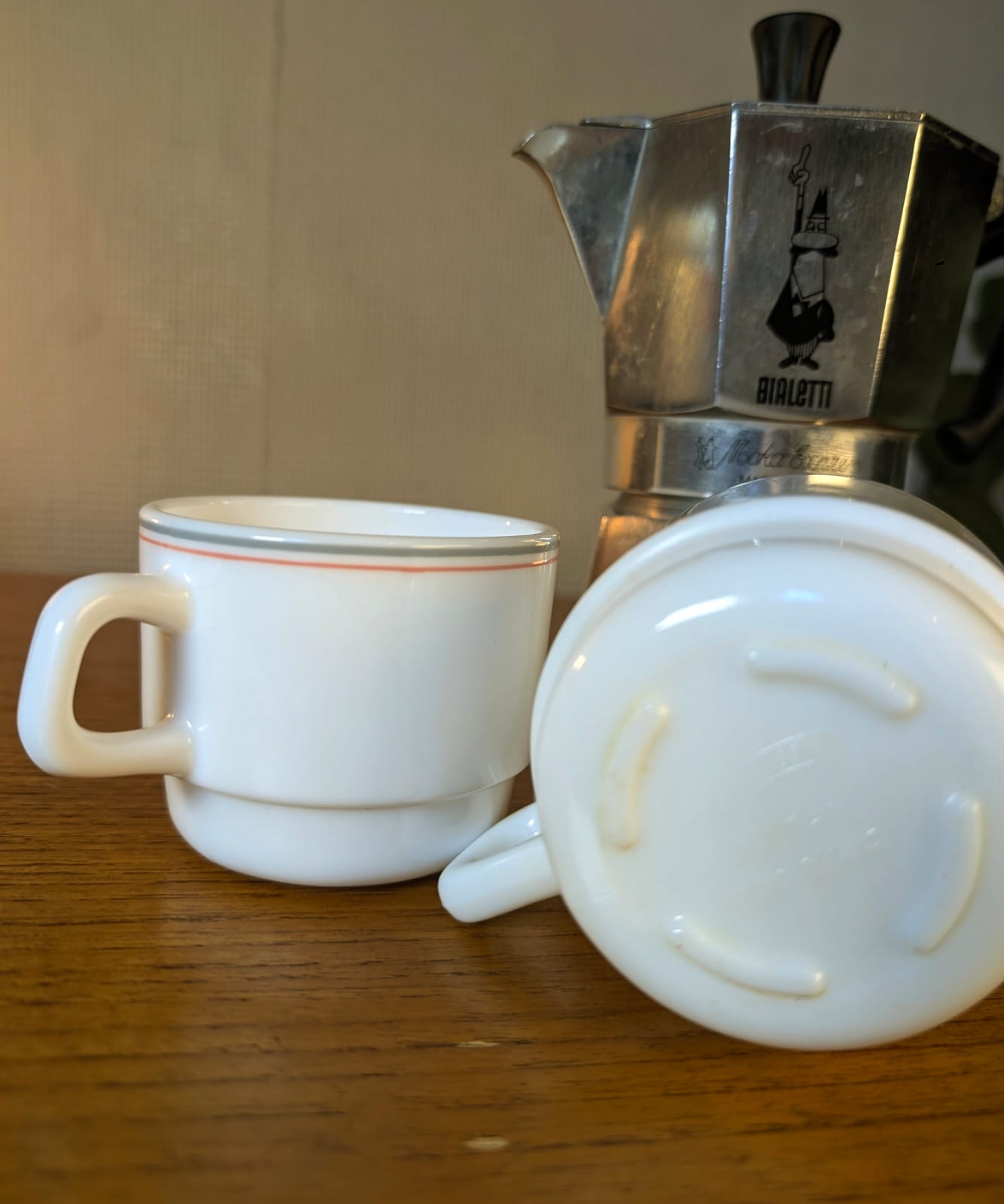 Pair of Arcopal Resturant Ware - White with grey/ pink bands