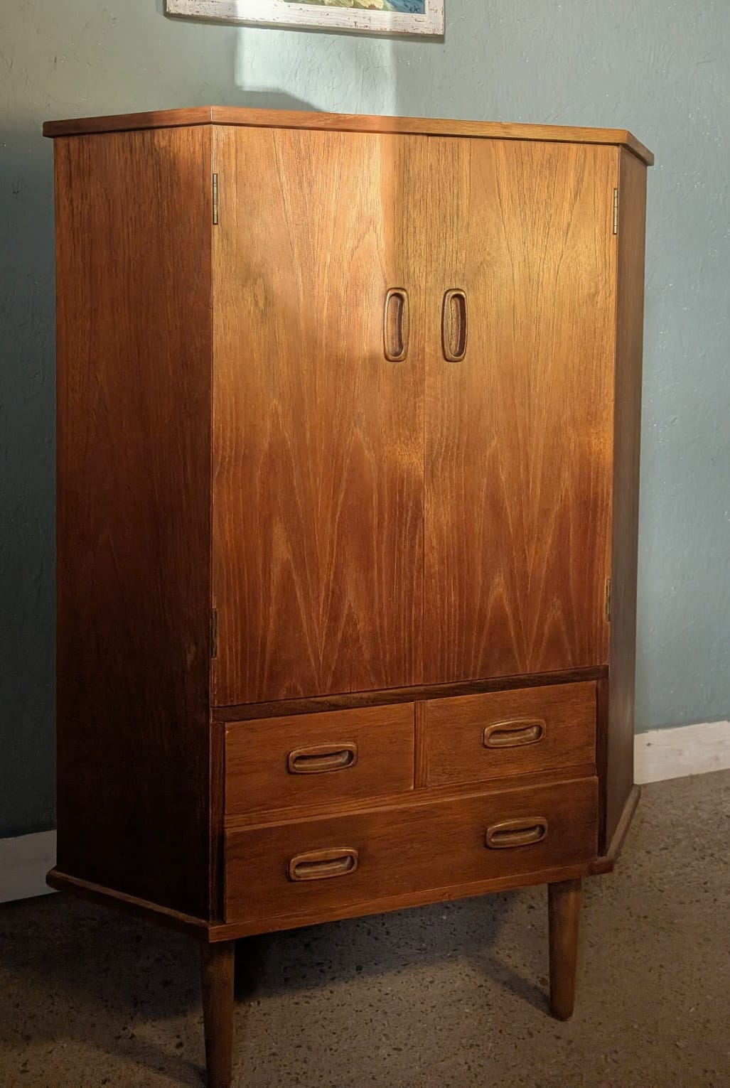 Stunning Dutch Mid-Century Drinks Cabinet