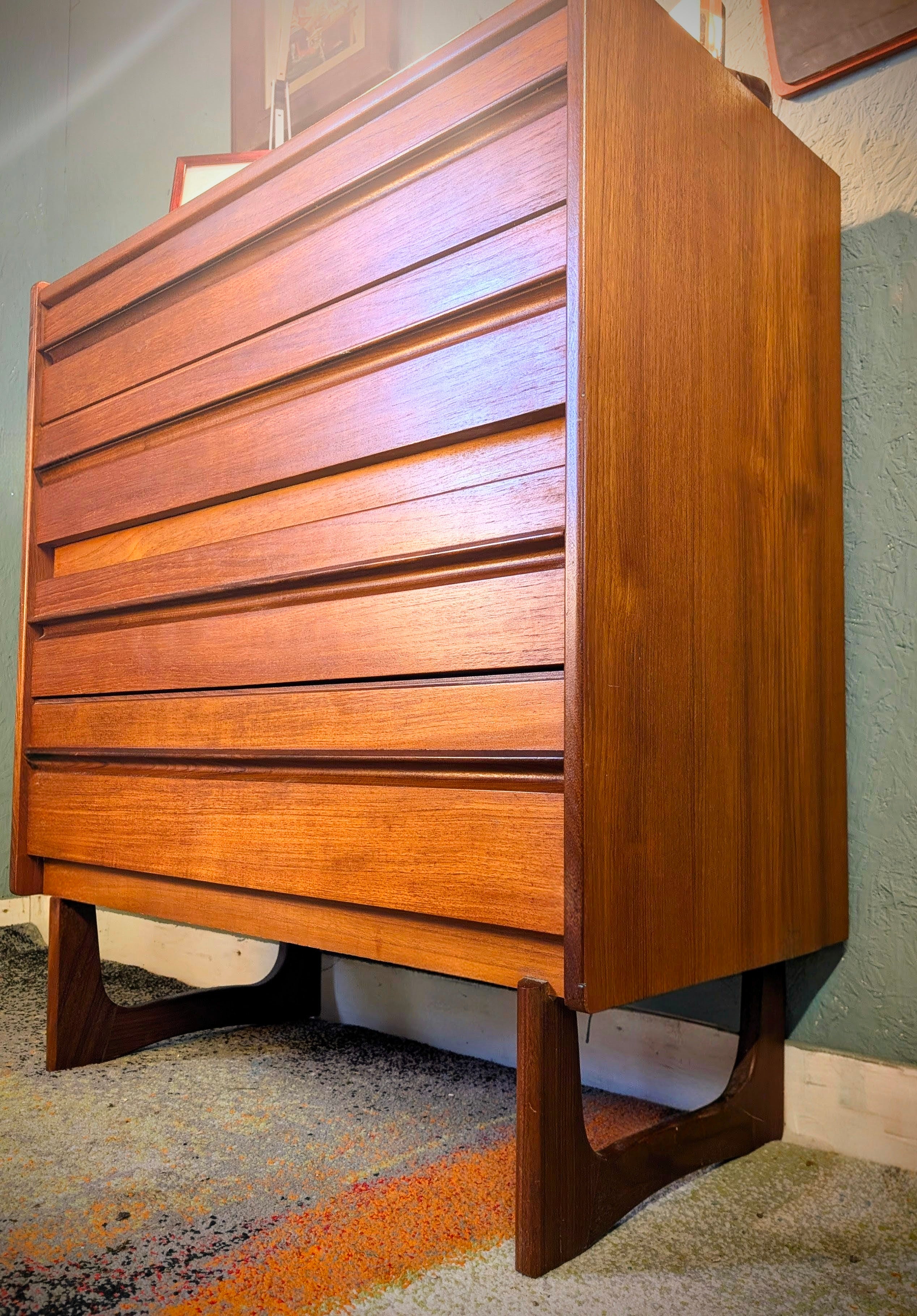 Mid Century William Laurence chest of Drawers, solid Teak drawer fronts