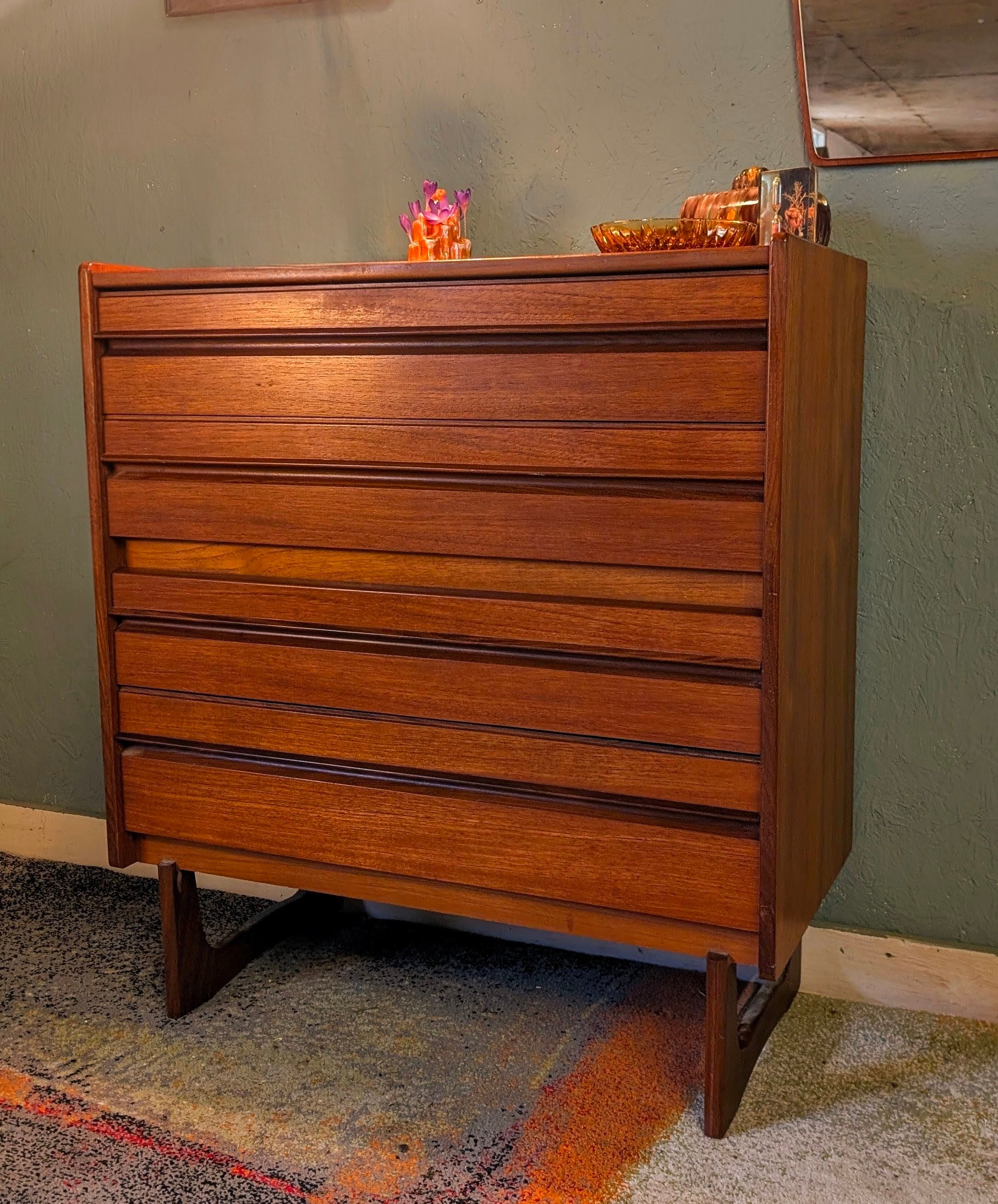 Mid Century William Laurence chest of Drawers, solid Teak drawer fronts