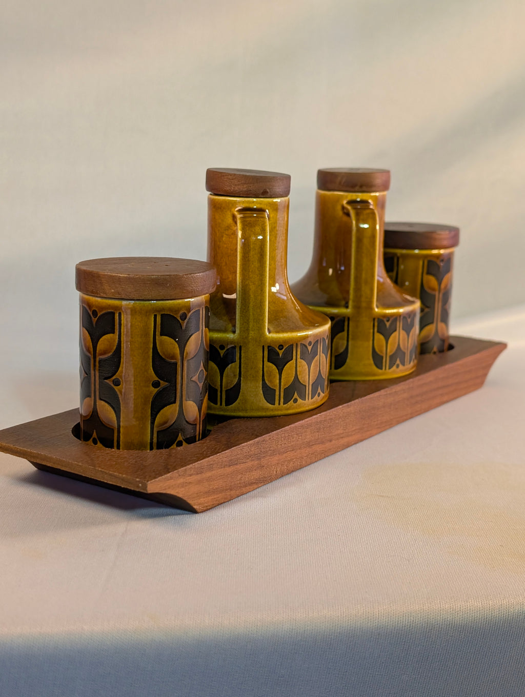 Hornsea Heirloom cruet set on wooden base.