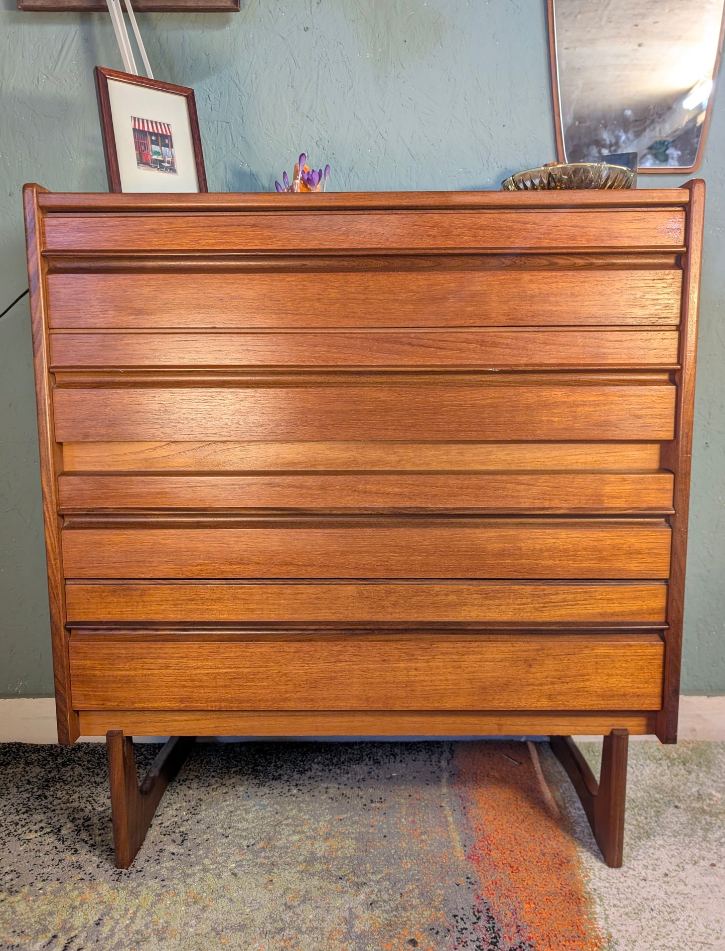 Mid Century William Laurence chest of Drawers, solid Teak drawer fronts