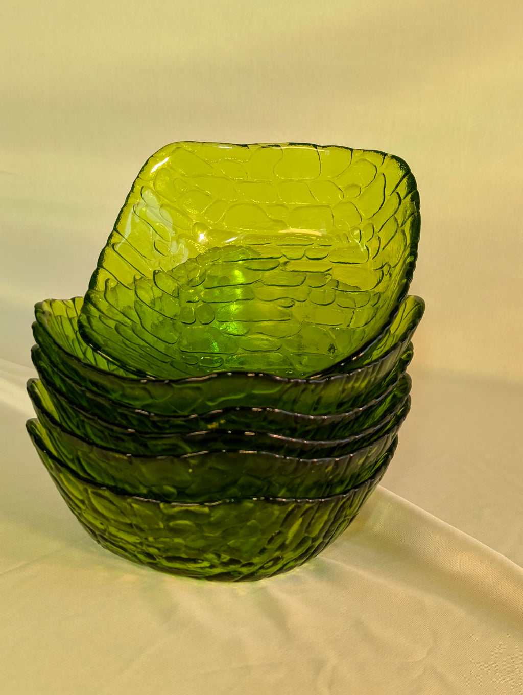 Six pressed glass Bowls