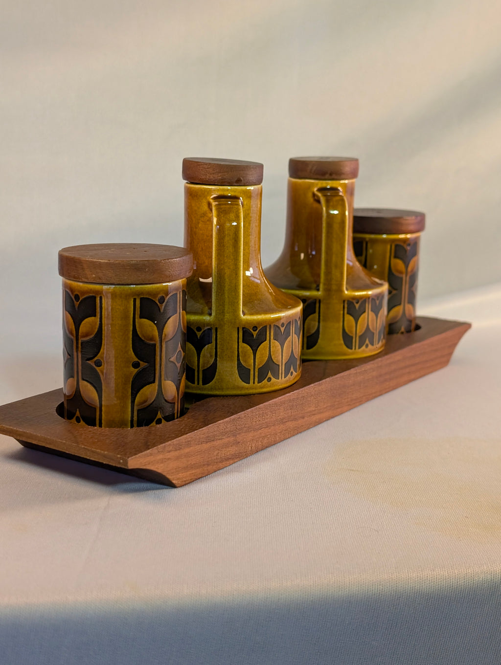 Hornsea Heirloom cruet set on wooden base.