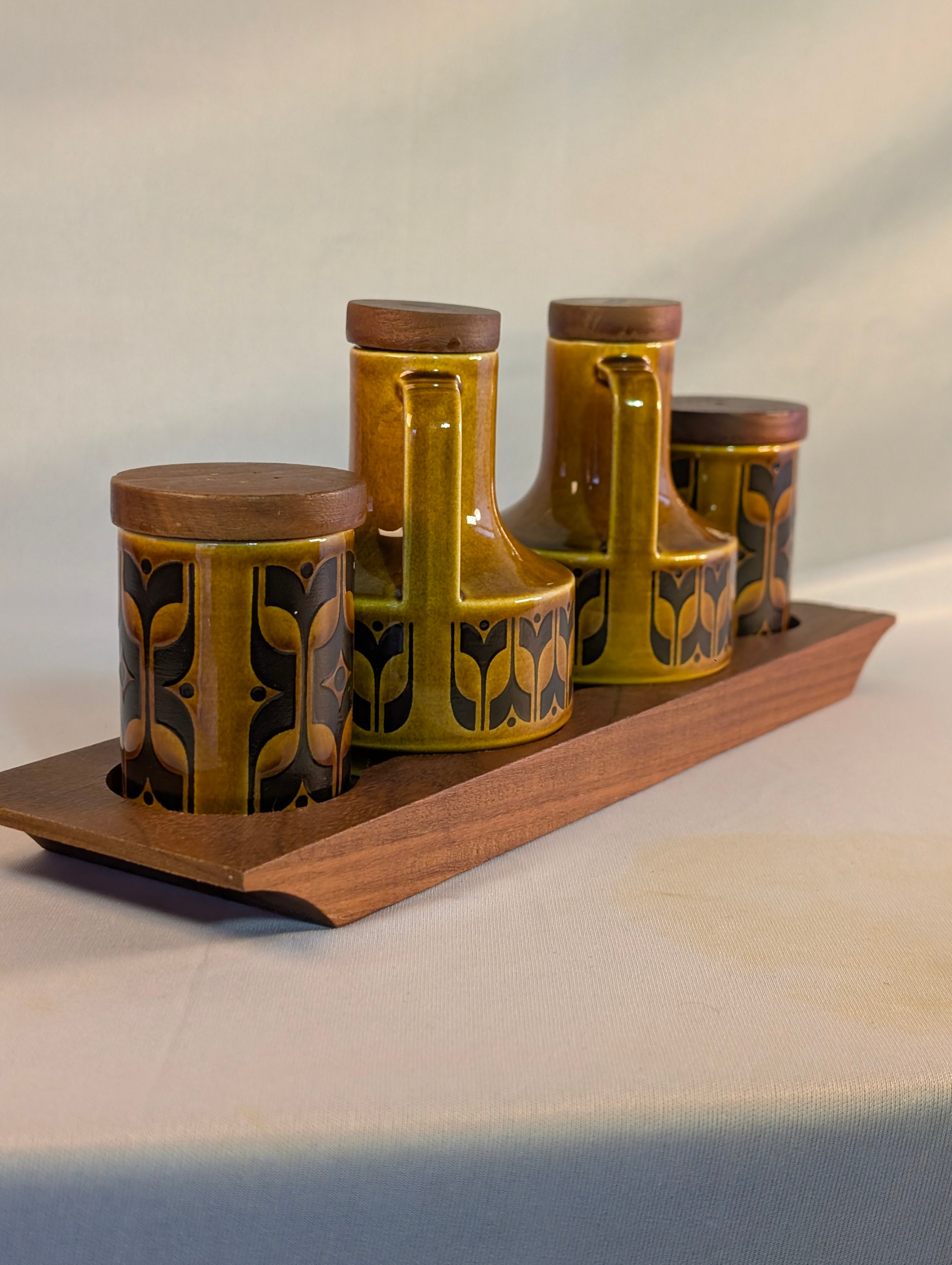 Hornsea Heirloom cruet set on wooden base.